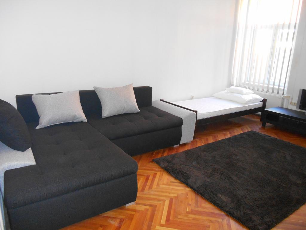 Апартаменти Akos Apartman Еґер Екстер'єр фото