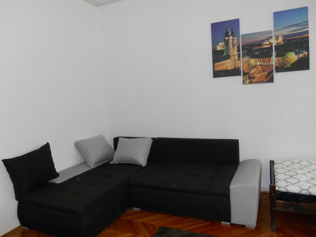 Апартаменти Akos Apartman Еґер Екстер'єр фото